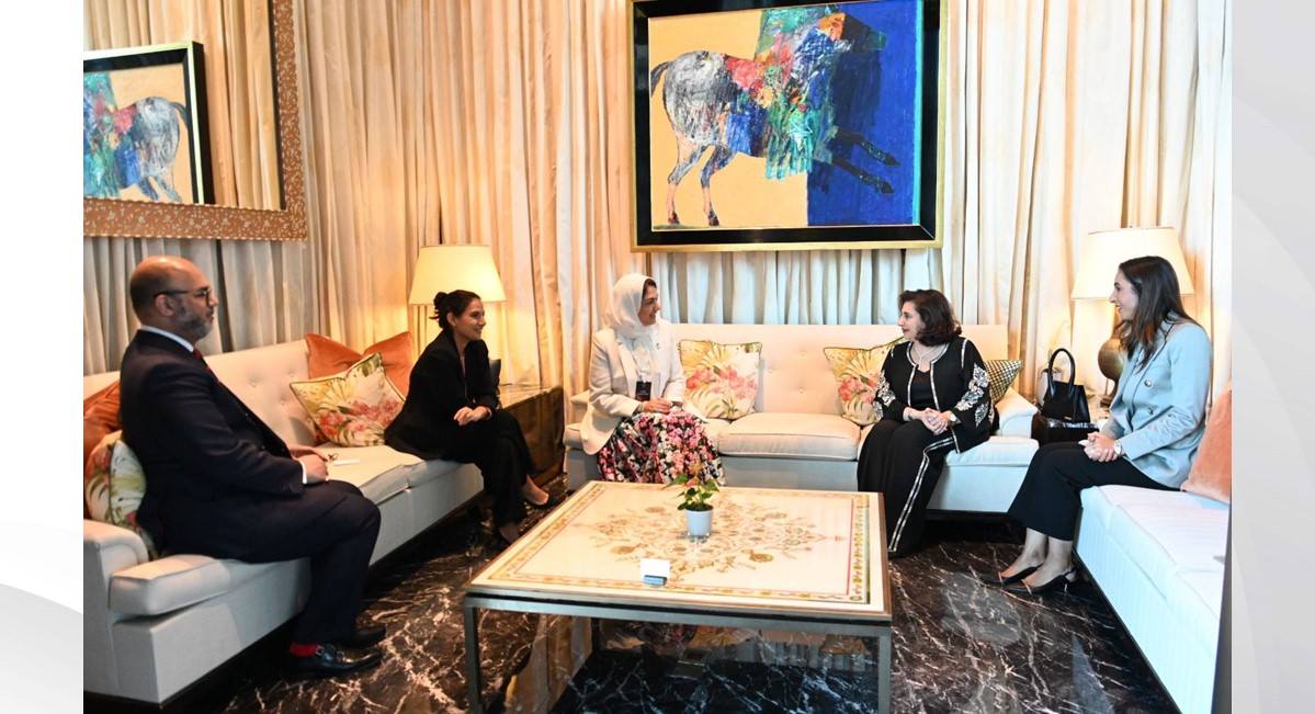 بحضور وزيرة التنمية المستدامة .. الأنصاري تعقد اجتماع عمل مع المديرة التنفيذية لهيئة الأمم المتحدة للمرأة