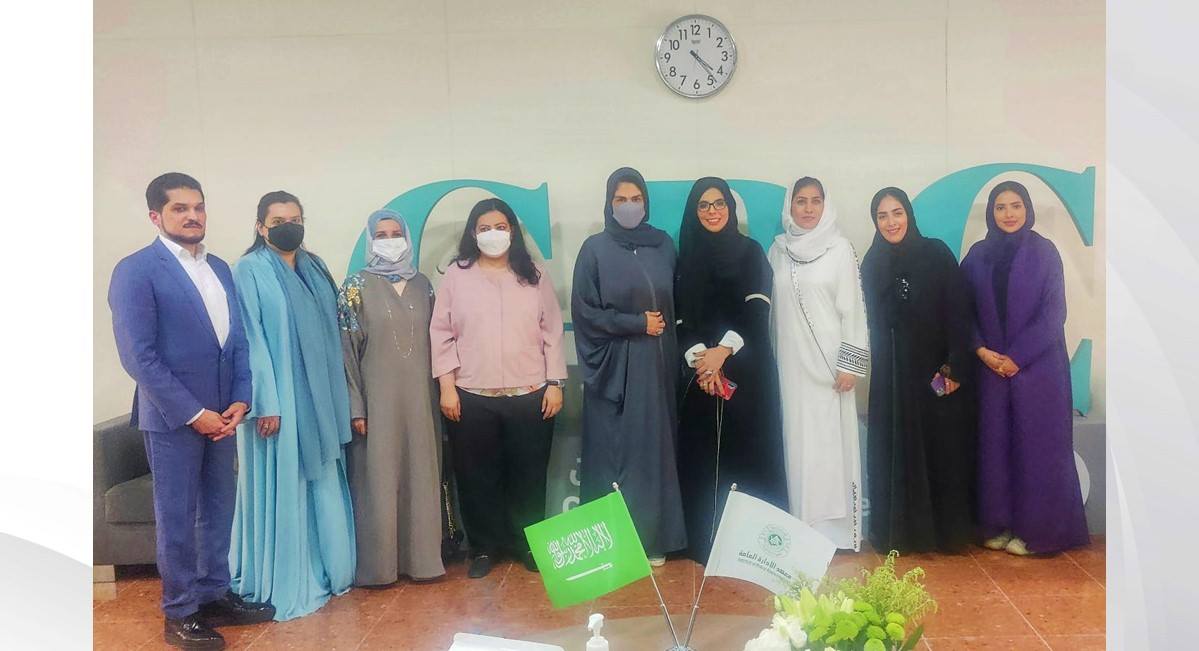 الأنصاري تزور مركز التوازن بين الجنسين بمعهد الإدارة العامة بالرياض
