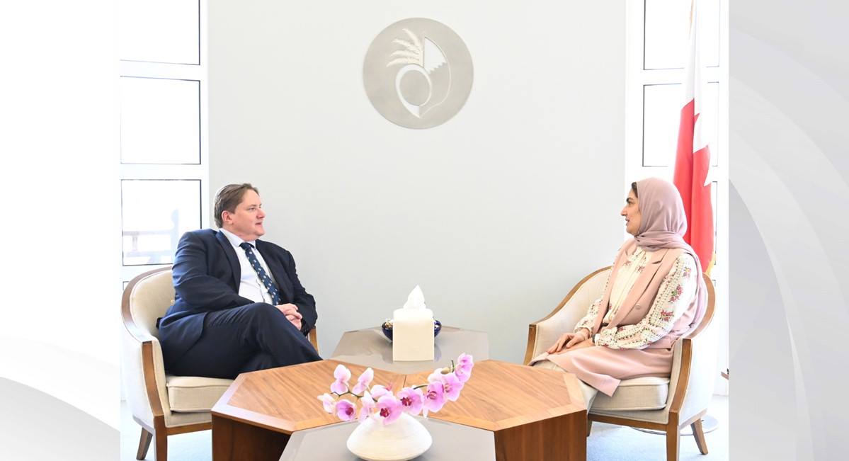 الأنصاري تستقبل الأمين العام لمنظمة المجتمعات الدولية