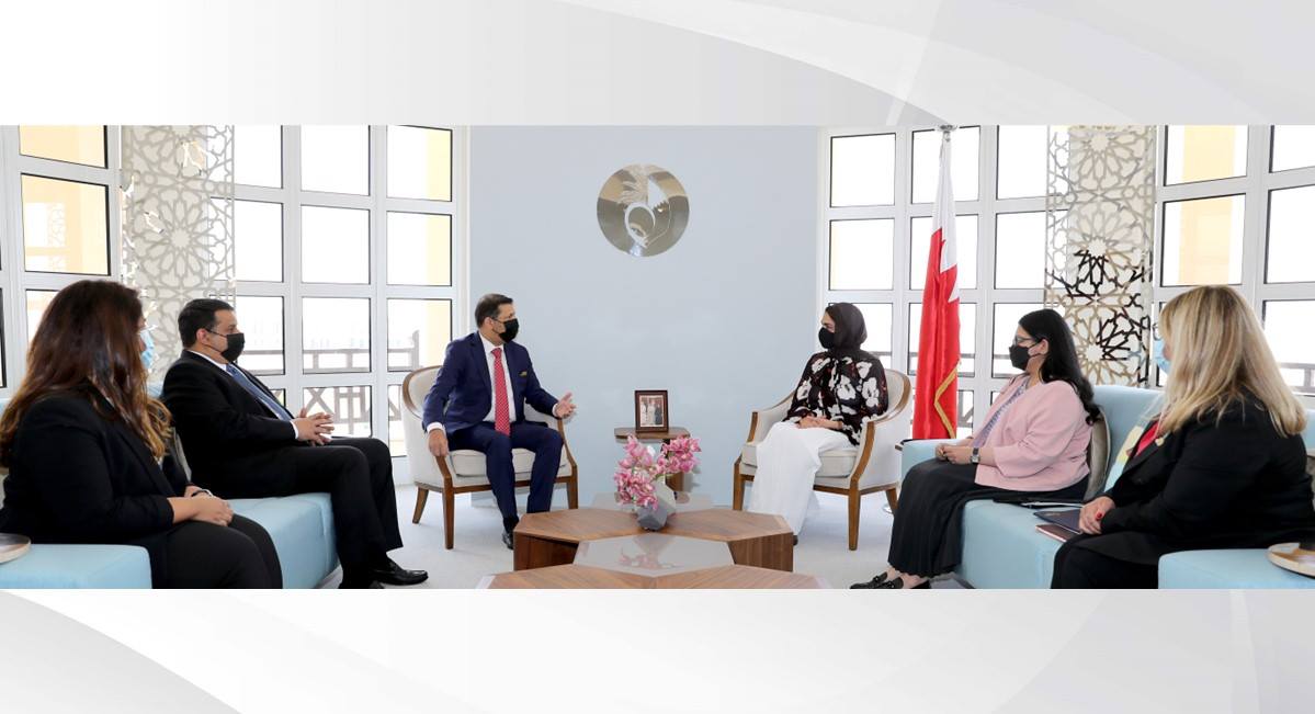 خلال استقبالها الرئيس التنفيذي لبنك البحرين والكويت.. الأنصاري: جهود بارزة لإشراك المرأة في مجالس الإدارة في القطاع الخاص وتقدير كبير لدعم البنك السخي لصرح المرأة