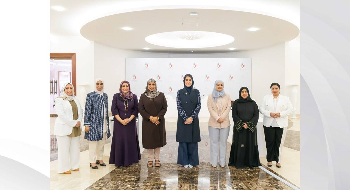 لدى استقبالها رئيسة وعميدات جامعة البحرين الأنصاري تحتفي بتعيينات المرأة في المجال الإكاديمي