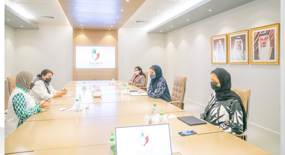 لدى استقبالها د. الجنيد و د. البوفلاسة الأنصاري تؤكد على أهمية دور المرأة في المحافظة على البيئة والمناخ