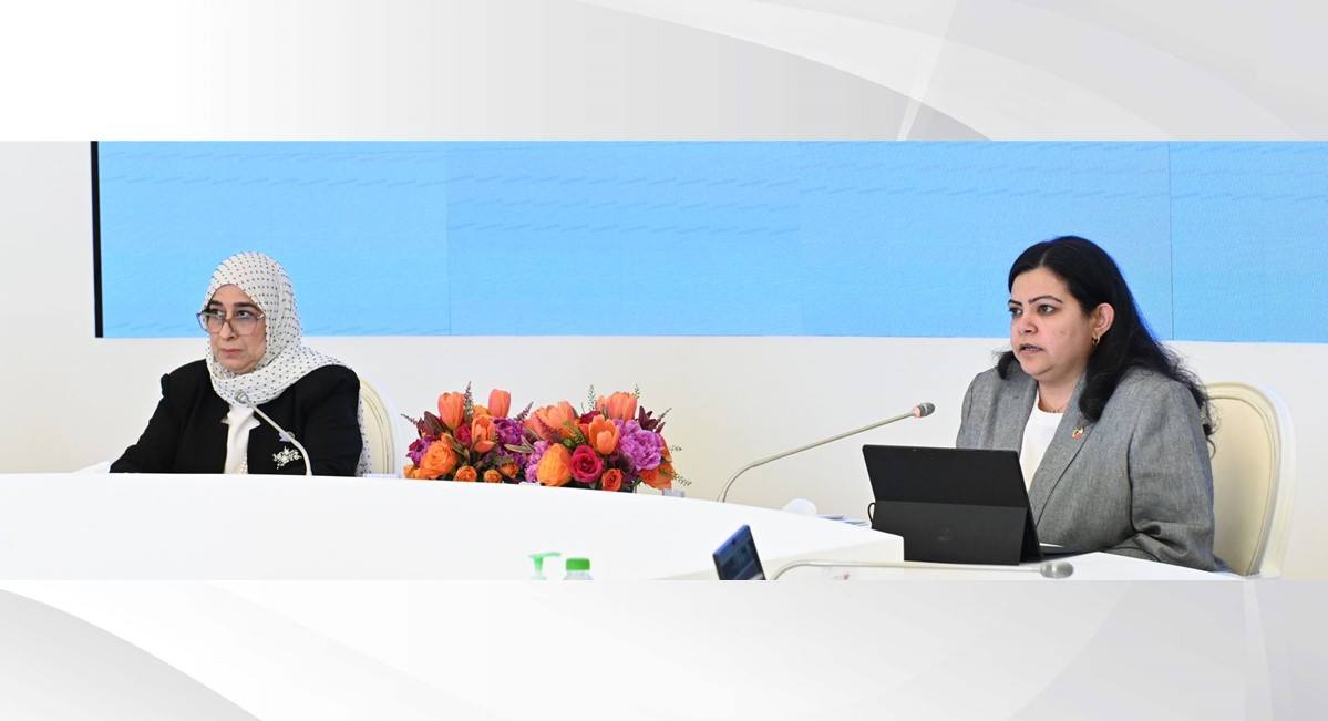 مناقشة دور القطاعين الخاص والأهلي في تنفيذ توصيات التقرير .. 