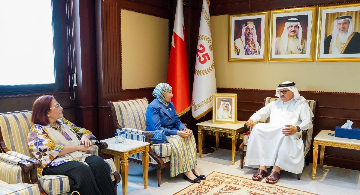 وزير الخارجية يستقبل نائبة رئيسة المجلس الأعلى للمرأة والأمين العام للمجلس بالإنابة