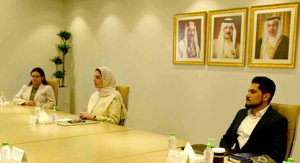 الأنصاري تعقد اجتماع عمل مع رئيسة الجامعة الملكية للبنات